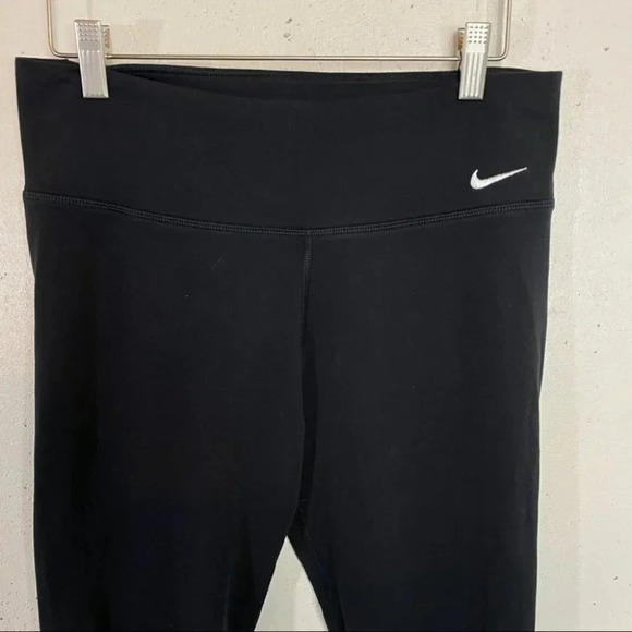 Nike Dri Fit M black leggings EUC - Picture 3 of 5